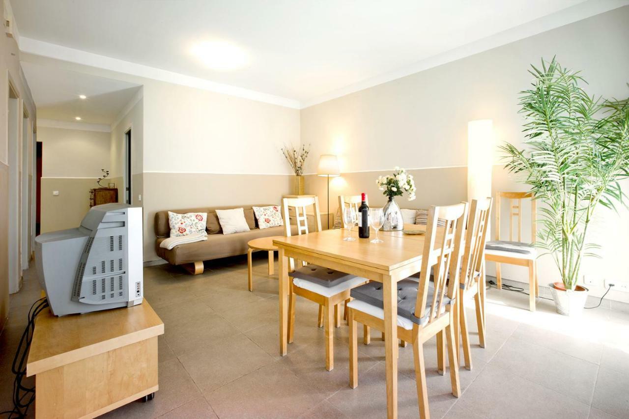 Apartamento Con Terraza, Balcon De Barcelona Esplugues de Llobregat Bagian luar foto